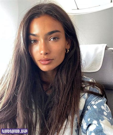 Kelly Gale The Fappening Topless And Nude Collection